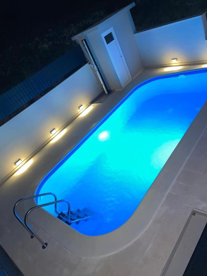 Villa Milena Sweet Apartment-With A Pool Трогір Екстер'єр фото